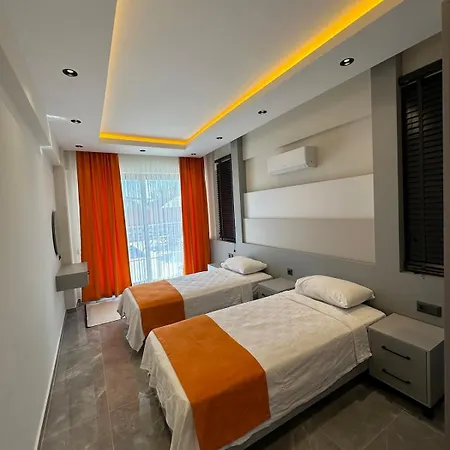 Pinar فيلة دمرة